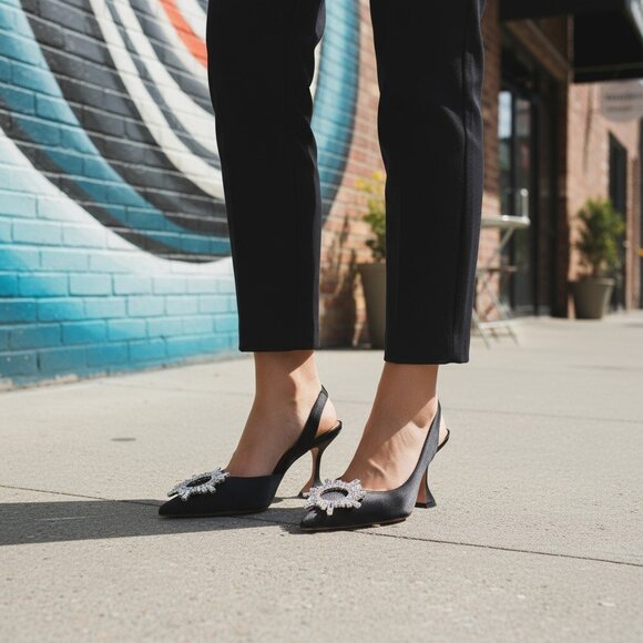 Amina Muaddi - Picture 4 of 9